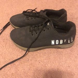 No Bull shoes size 8.5